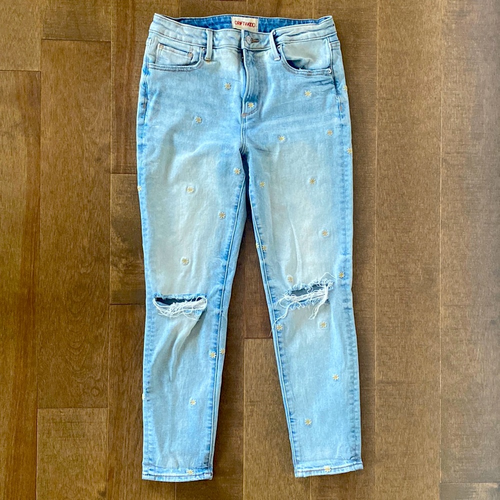 Driftwood Embroidered & Distressed Skinny Gizelle Jeans in “Dizzy Daisy” Sz 27